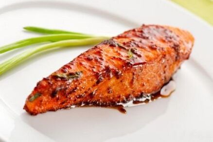 Peixe frito em molho de soja